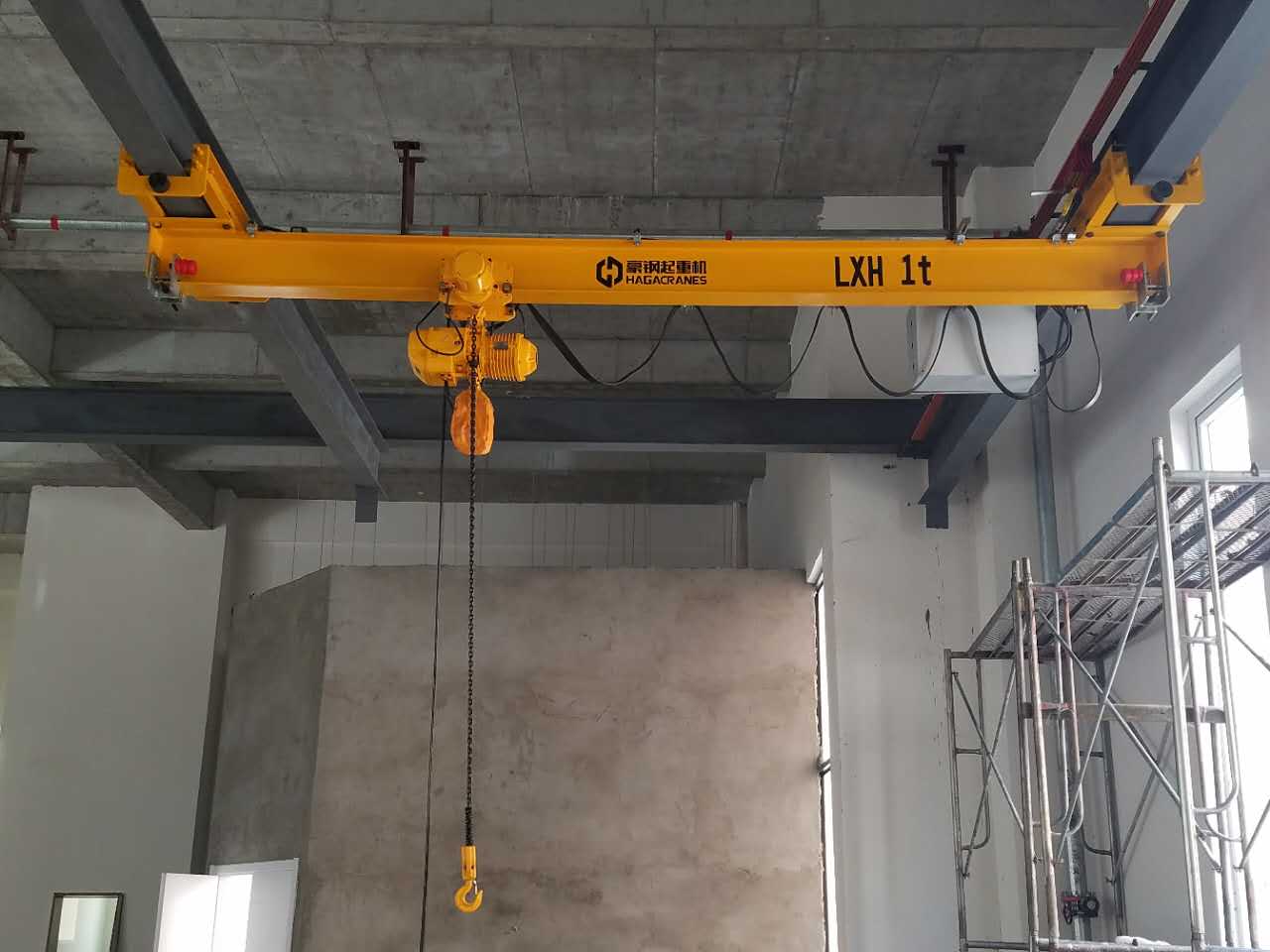 豪鋼起重機與棟霖電氣合作共贏 為量身定做1t懸掛起重機 豪鋼起重機與棟霖電氣合作共贏 為量身定做1t懸掛起重機