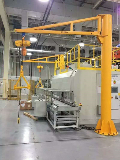 豪鋼起重機為新綸科技定制獨臂吊 開啟合作新局面 豪鋼起重機為新綸科技定制獨臂吊 開啟合作新局面