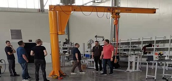 豪鋼為博洛科電氣公司定制三臺bz懸臂起重機(jī) 豪鋼為博洛科電氣公司定制三臺bz懸臂起重機(jī)