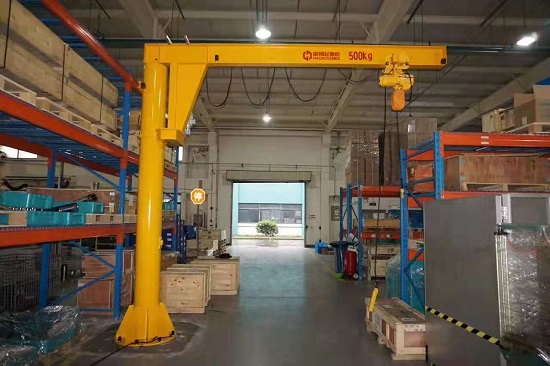 小型電動(dòng)葫蘆起重機(jī)圖片