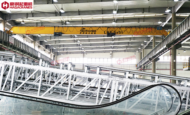 LHE型單梁橋式起重機(jī)10T LHE型單梁橋式起重機(jī)10T